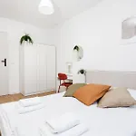 Pretty 4 Bedroom Apartment In City Center - By Upstairs