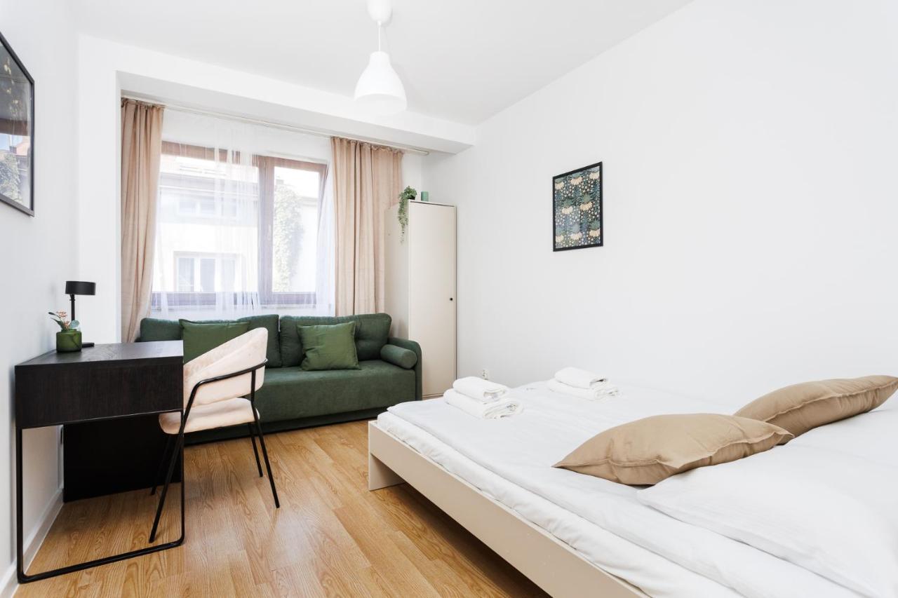 Apartment Pretty 4 Bedroom Apartment In City Center - By Upstairs