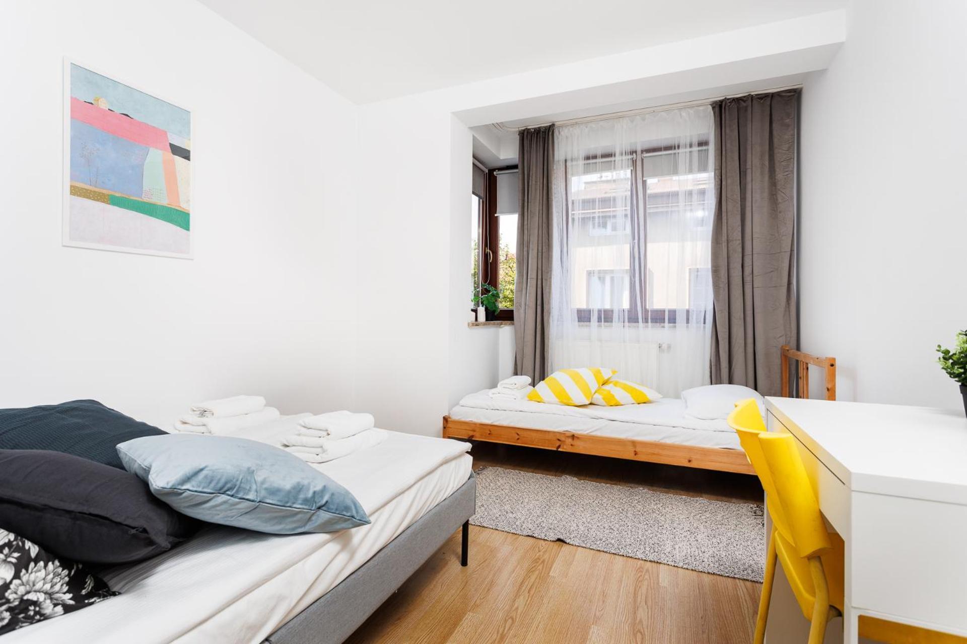Apartment Pretty 4 Bedroom Apartment In City Center - By Upstairs *