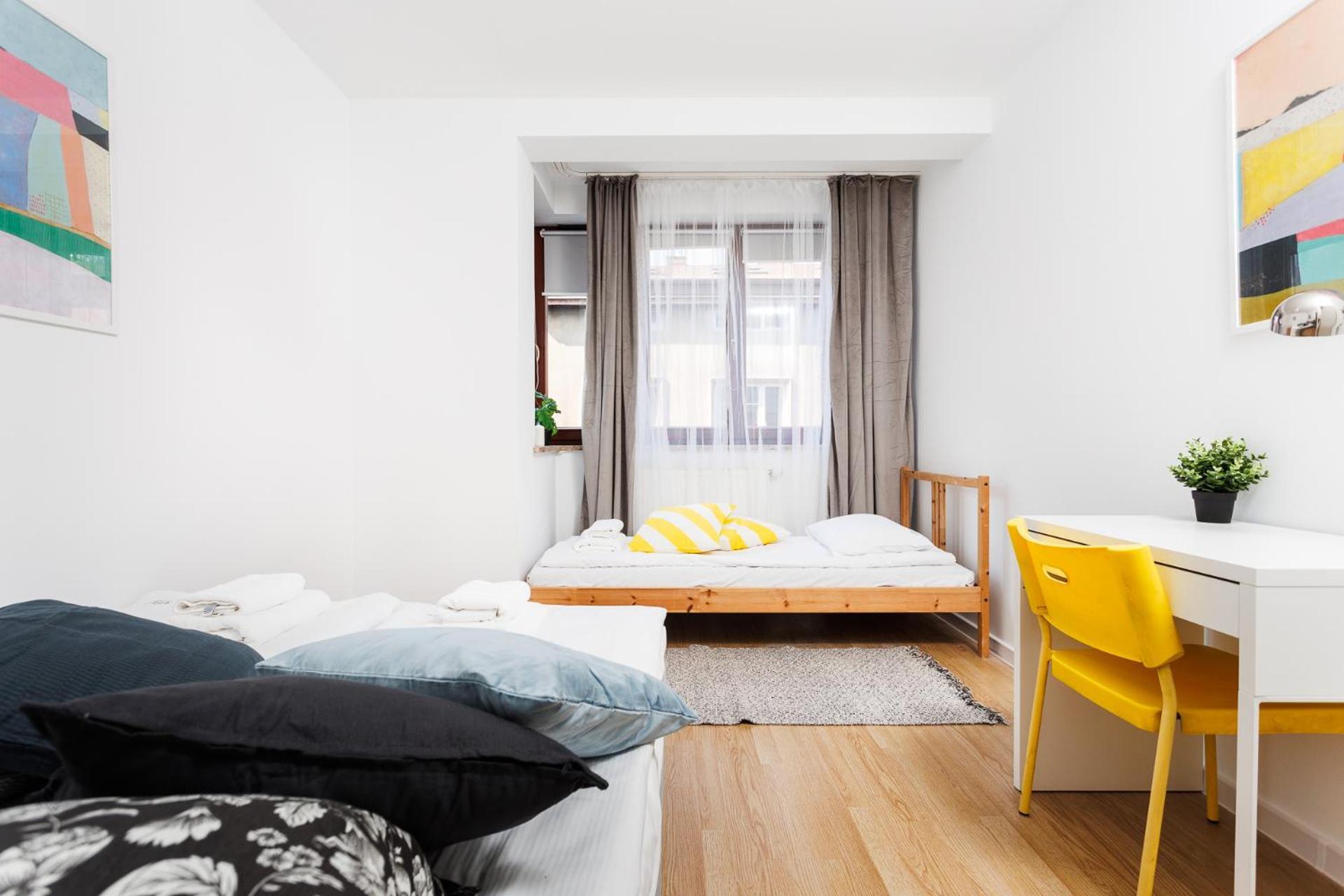 Apartment Pretty 4 Bedroom Apartment In City Center - By Upstairs Krakow