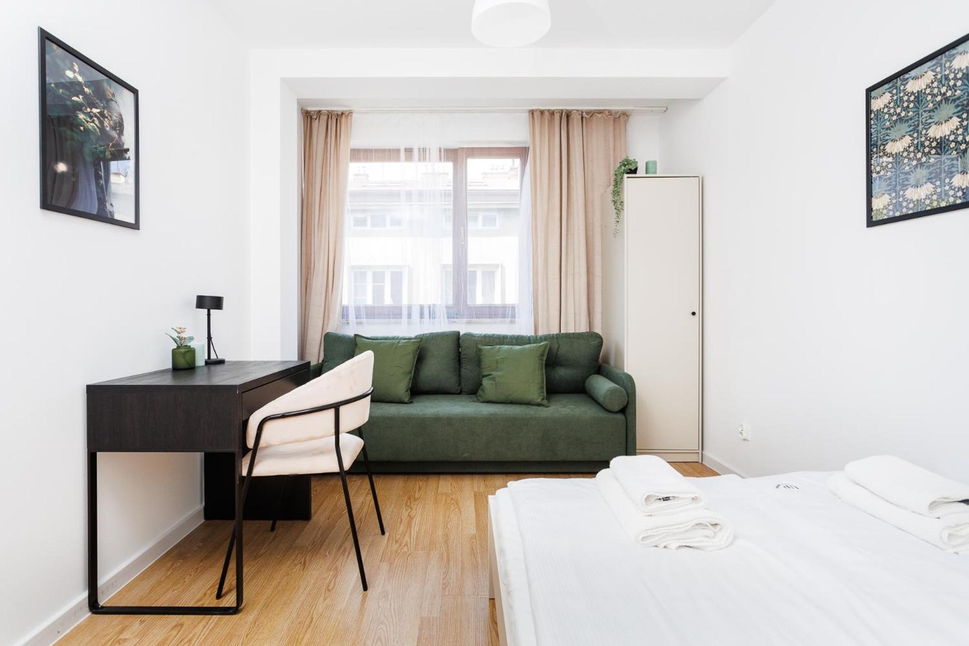 Pretty 4 Bedroom Apartment In City Center - By Upstairs